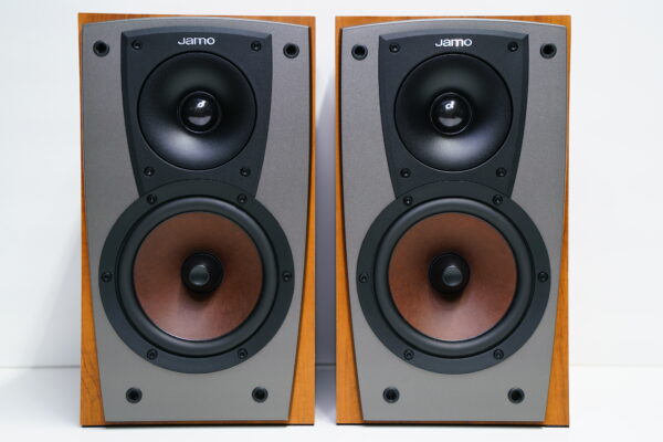 (Myyty) Jamo C403 kaiuttimet - Image 2