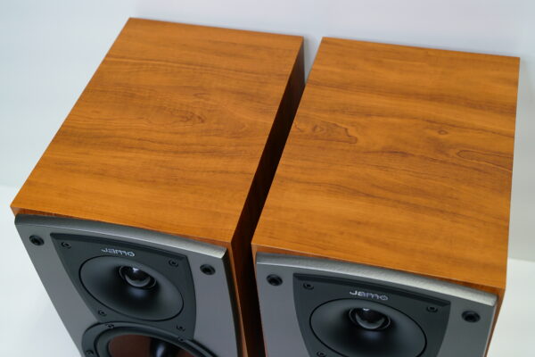 (Myyty) Jamo C403 kaiuttimet - Image 3