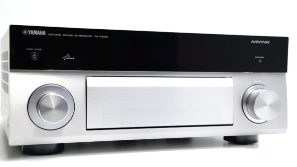 (Myyty) Yamaha RX-A1030 7.2 kotiteatterivahvistin verkkotoiminnoilla, 7 x 110W (8Ω)
