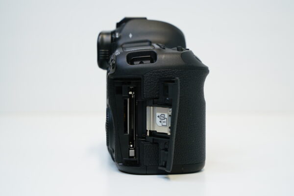 CANON EOS 5D MARK III käytetty - Image 7
