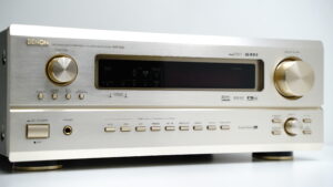 Denon AVR-3802 viritinvahvistin.