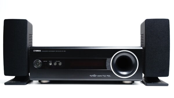Yamaha YHT-S300 kotiteatteri