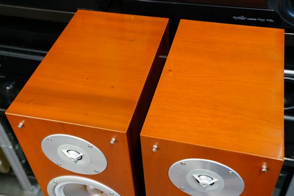 (Myyty) Yamaha NS-F515 lattiakaiuttimet - Image 3