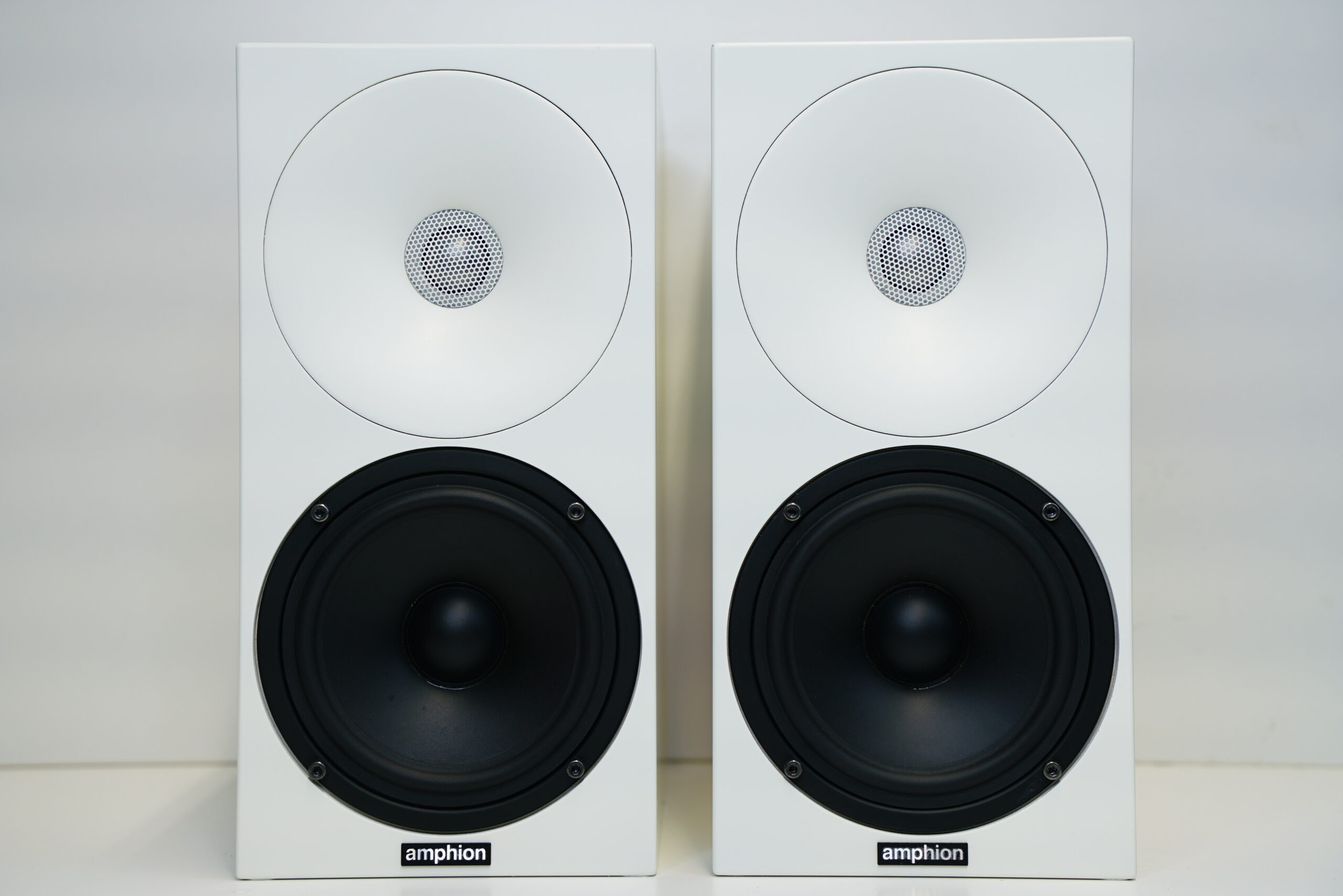 (Myyty) AMPHION HELIUM 3 kaiuttimet 2 (Myyty) AMPHION HELIUM 3 kaiuttimet - Image 2