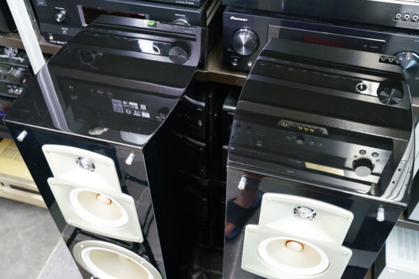 (Myyty) Yamaha NS-777 lattiakaiuttimet - Image 3