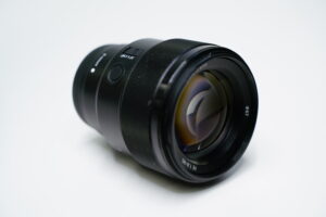 (Myyty) Sony FE 85mm f/1.8 käytetty