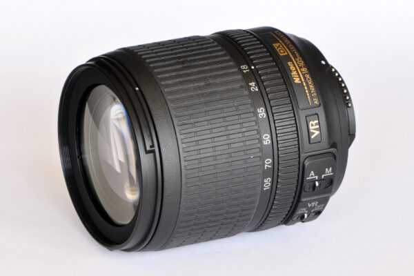 Nikon Nikkor AF-S 18-105mm f3,5-5,6 G VR ED käytetty