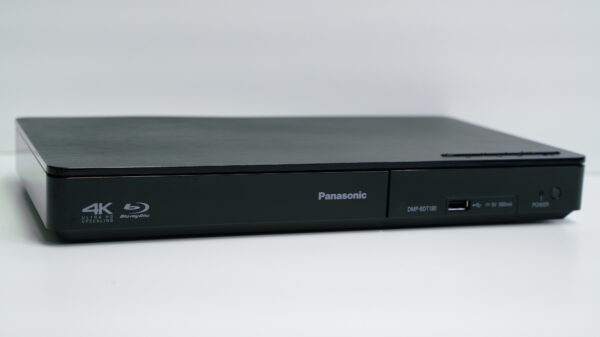 (Myyty) Panasonic DMP-BDT180 Smart 4K Blu-ray ‐soitin