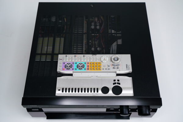 Yamaha DSP-A2 vahvistin - Image 4