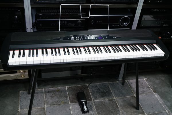 (Myyty) Korg SP280 sähköpiano