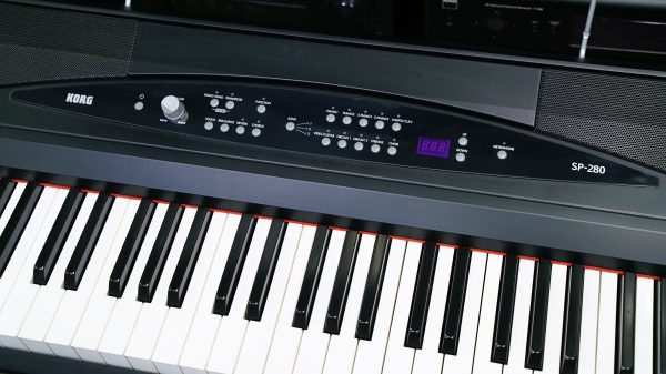 (Myyty) Korg SP280 sähköpiano - Image 2