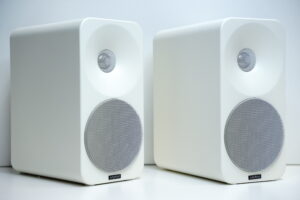 Amphion Ion kaiuttimet