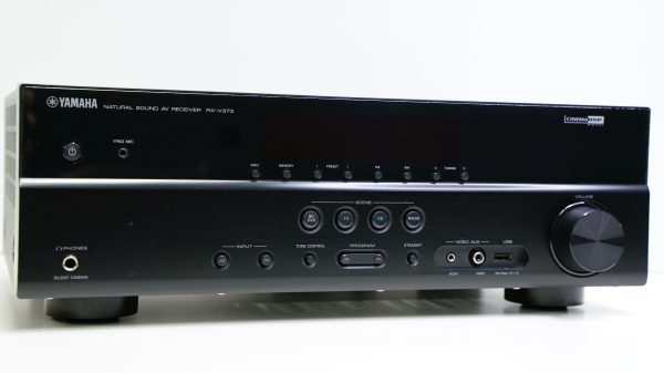 (Myyty) Yamaha RX-V373 viritinvahvistin