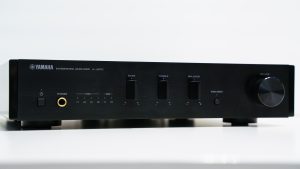Yamaha A-U670 stereovahvistin