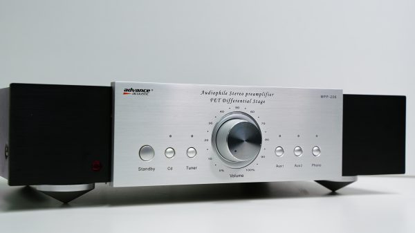 Advance Acoustic MPP206 esivahvistin
