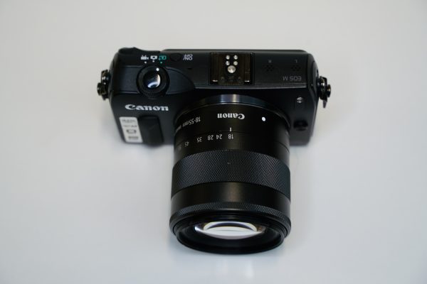 Canon EOS M + Canon EF-M 18-55mm 3.5-5.6 IS STM käytetty - Image 4