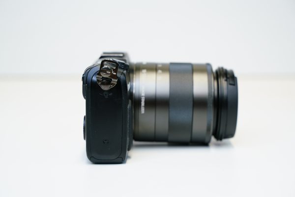 Canon EOS M + Canon EF-M 18-55mm 3.5-5.6 IS STM käytetty - Image 9