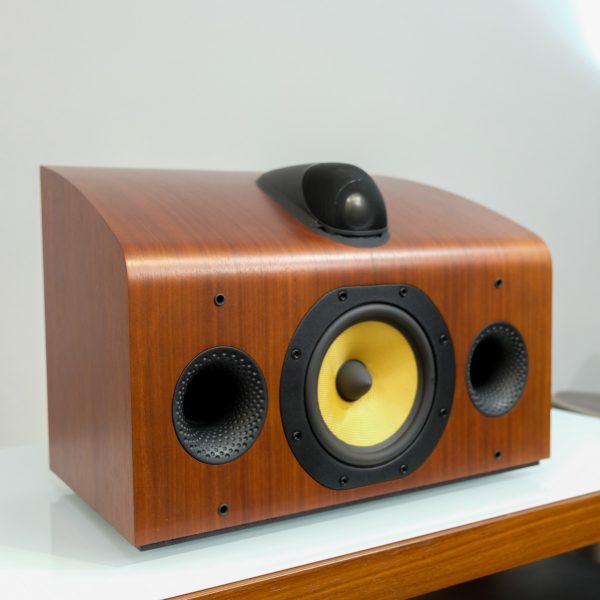 Bowers & Wilkins B&W  HTM 7 keskikaiutin