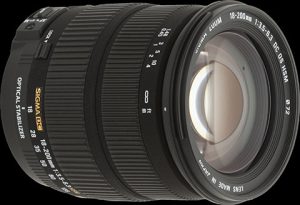 Sigma 18-200mm f/3.5-6.3 C DC OS HSM Macro NIKON käytetty