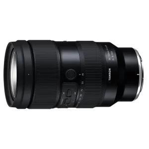 Tamron 35-150mm f/2-2.8 Di III VXD -objektiivi, Sony E käytetty