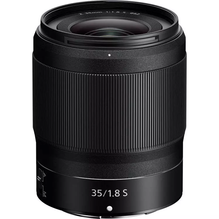 Nikon NIKKOR Z 35mm f/1.8S objektiivi käytetty 1 Nikon NIKKOR Z 35mm f/1.8S objektiivi käytetty